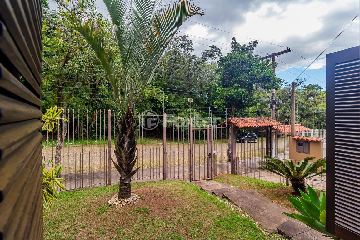 casa sobrado para comprar em Ari Peixoto Martins, 190 - foto 13