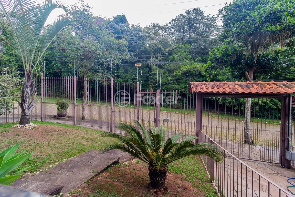 casa sobrado para comprar em Ari Peixoto Martins, 190 - foto 17
