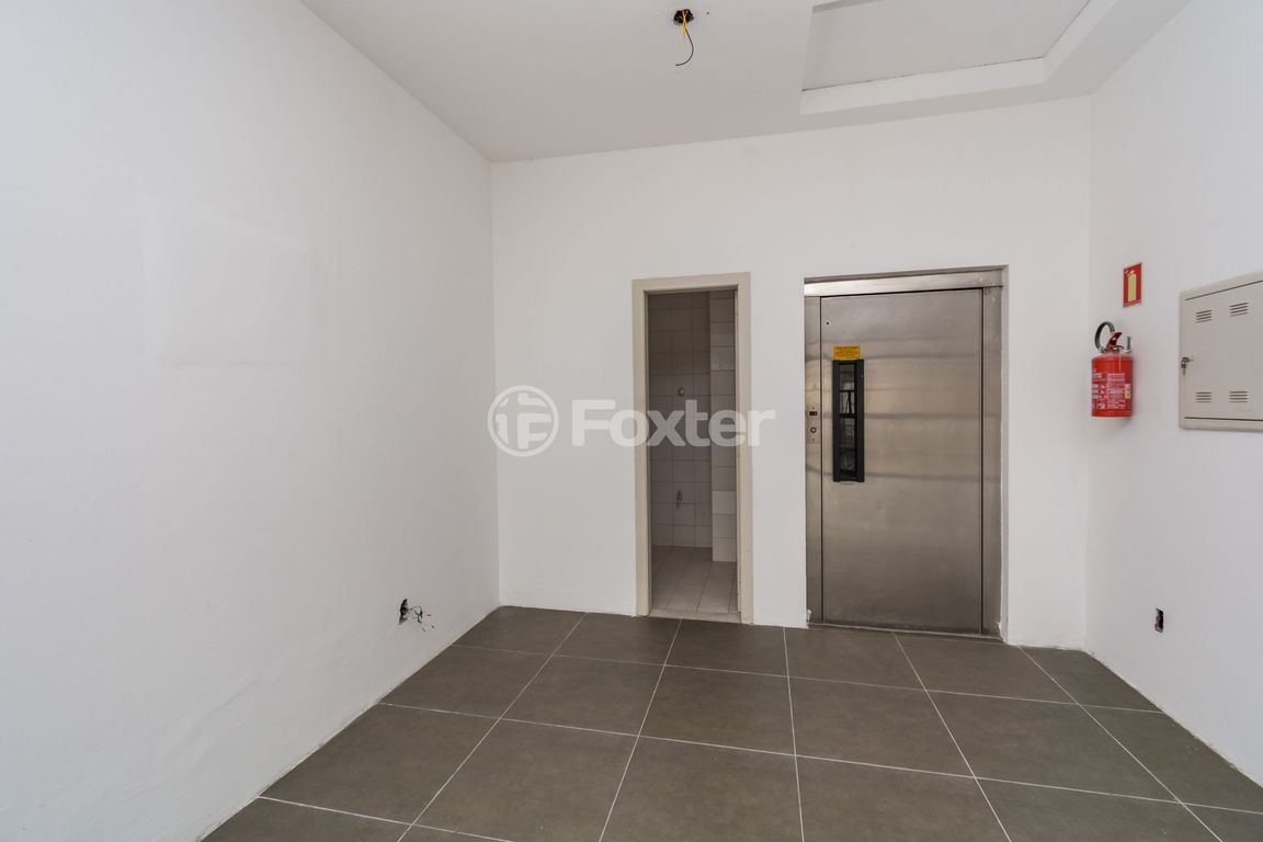 Prédio para comprar em Caldas Júnior, 352 - foto 8