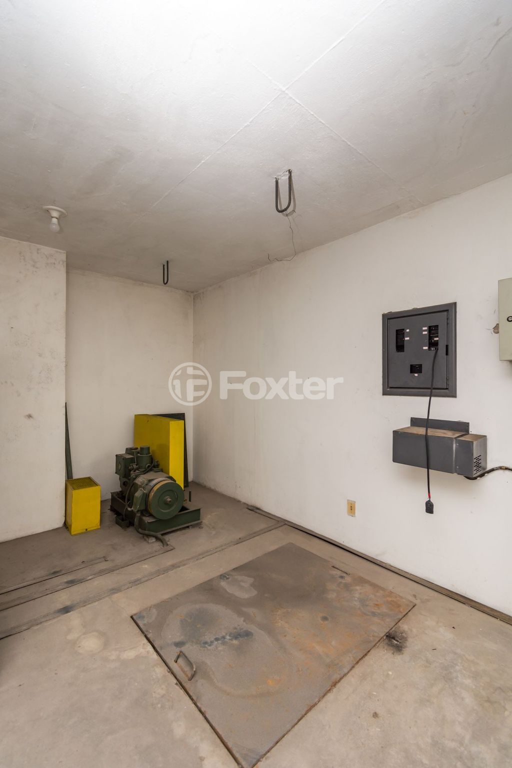 Prédio para comprar em Caldas Júnior, 352 - foto 37