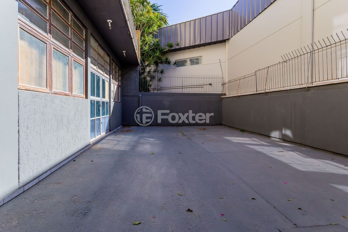 Prédio para comprar em Doutor Jorge Fayet, 542 - foto 23