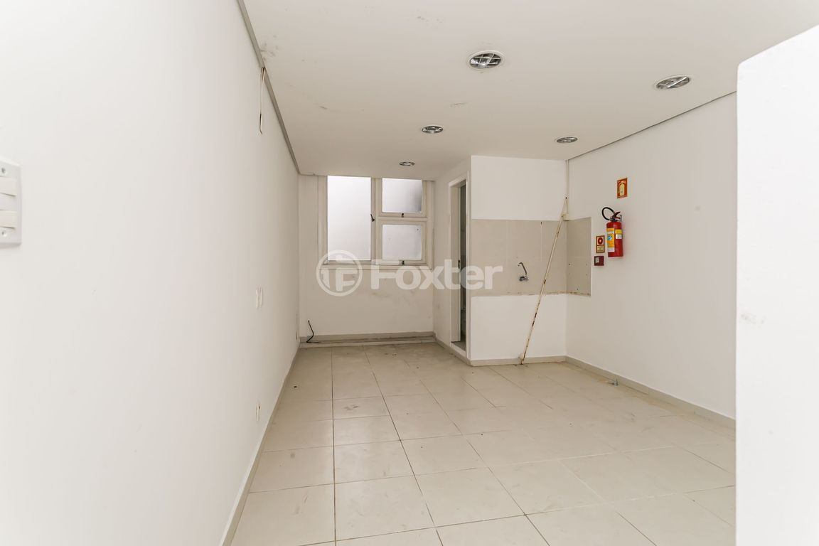 loja ponto comercial para comprar em VINTE E QUATRO DE OUTUBRO, 364 - foto 9