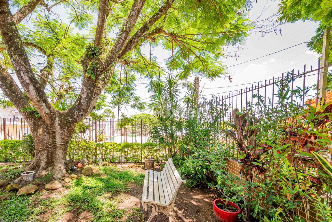 casa sobrado para comprar em Lacy Ribeiro de Almeida, 132 - foto 22