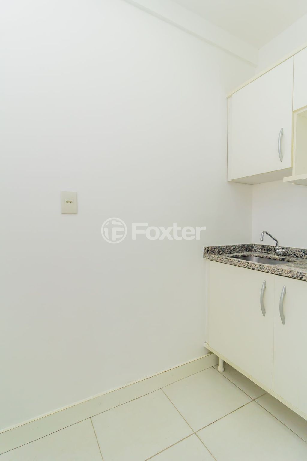 Prédio para comprar em Desembargador Espiridião de Lima Medeiros, 168/170 - foto 13
