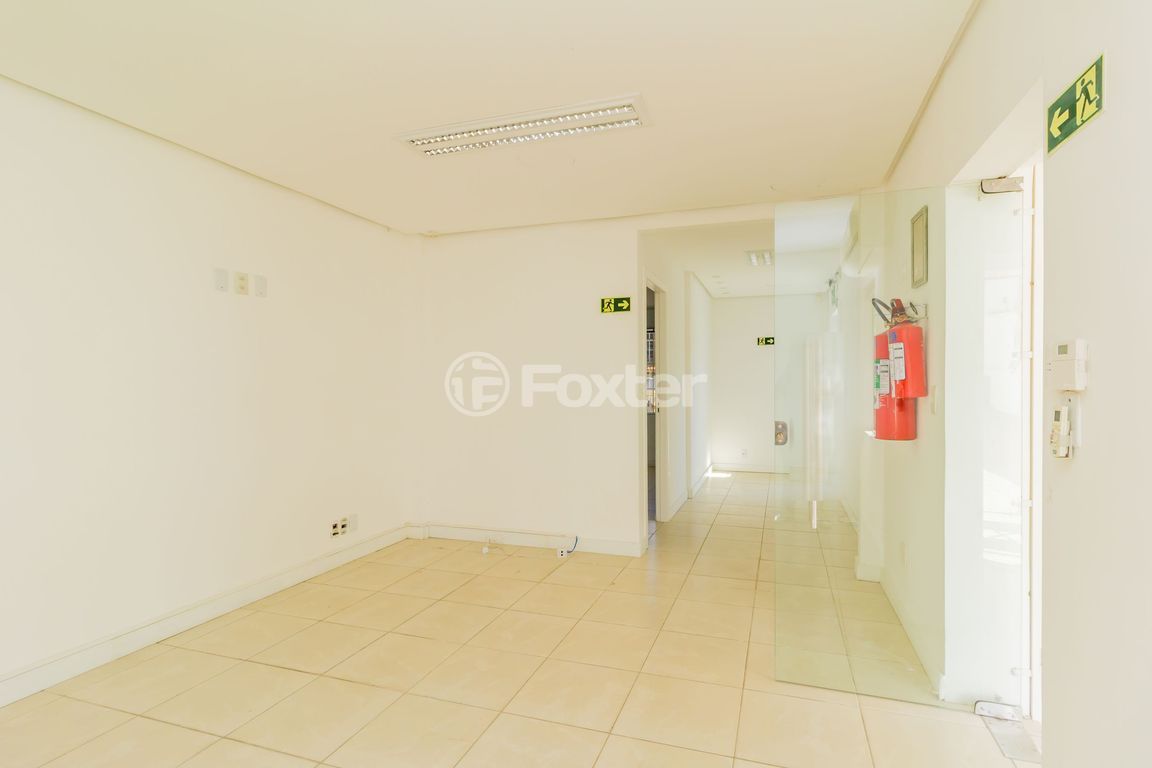 Prédio para comprar em Desembargador Espiridião de Lima Medeiros, 168/170 - foto 43
