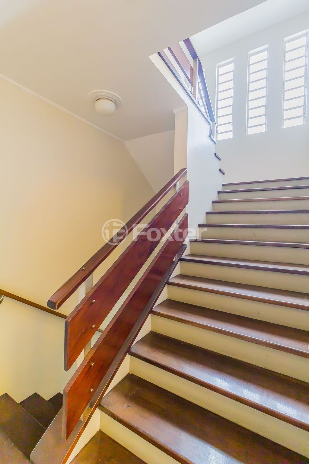 casa sobrado para comprar em Nonoai, 1686 - foto 27