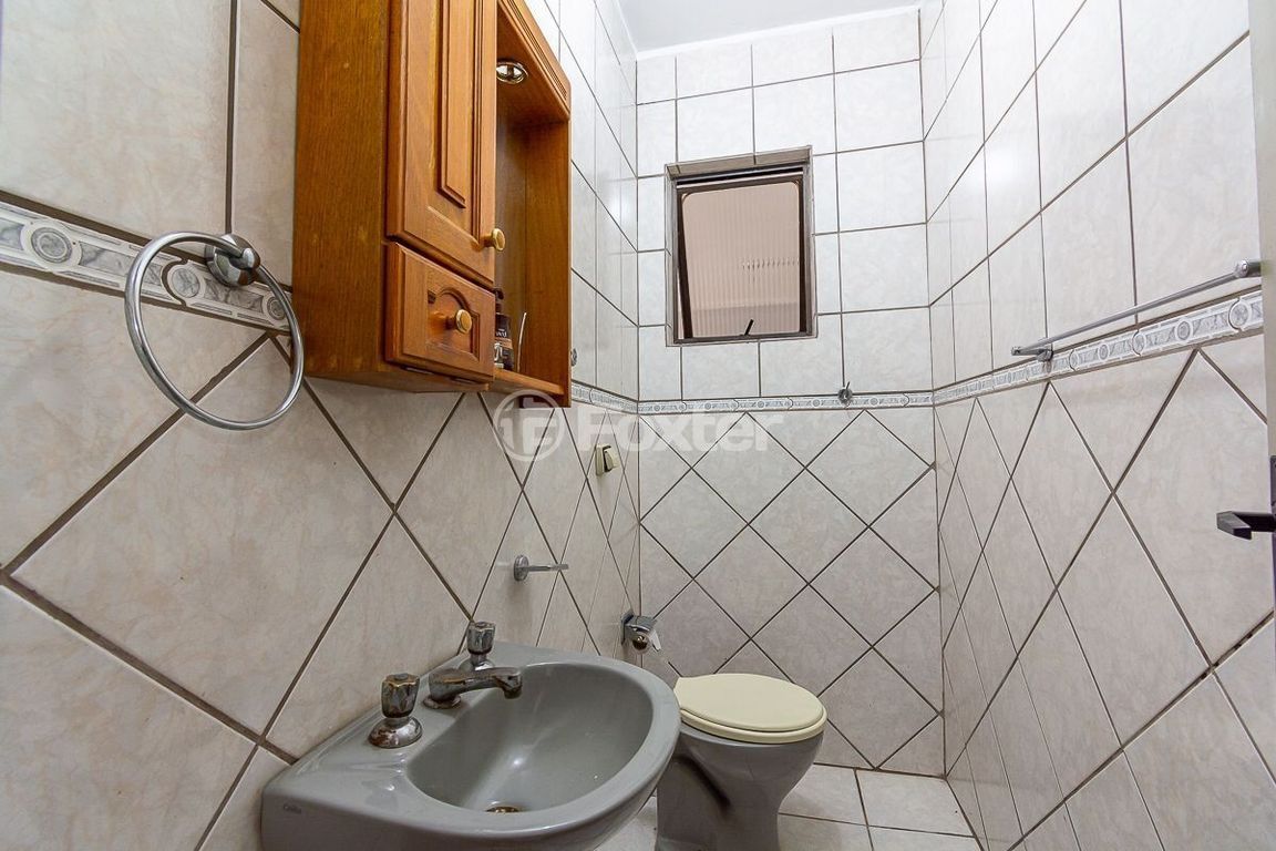 casa sobrado para comprar em Maria de Medeiros, 205 - foto 15