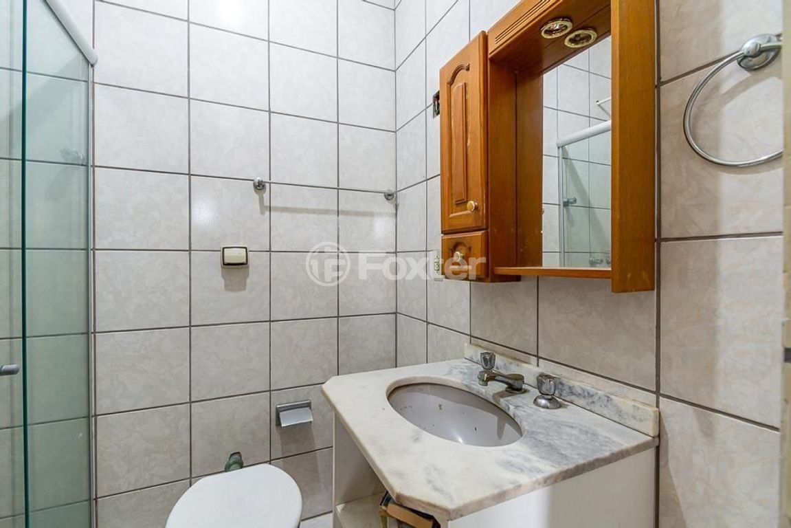 casa sobrado para comprar em Maria de Medeiros, 205 - foto 17