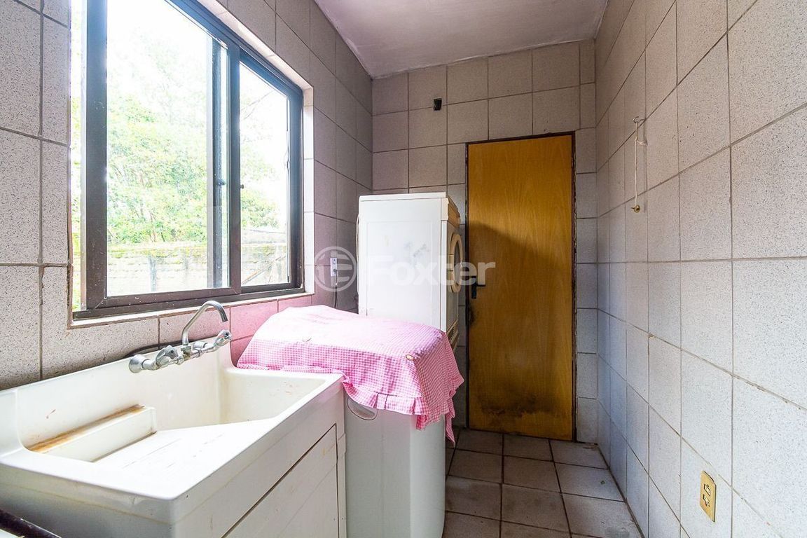 casa sobrado para comprar em Maria de Medeiros, 205 - foto 22