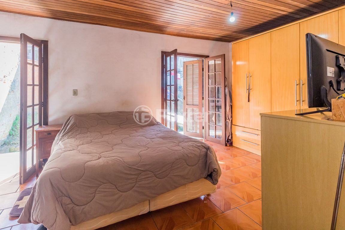 casa sobrado para comprar em das Camélias, 328 - foto 17