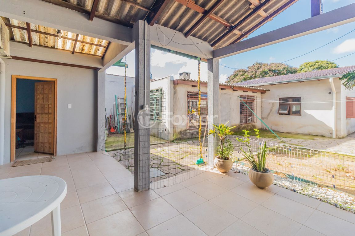 casa sobrado para comprar em Engenheiro Jorge Porto, 582 - foto 32
