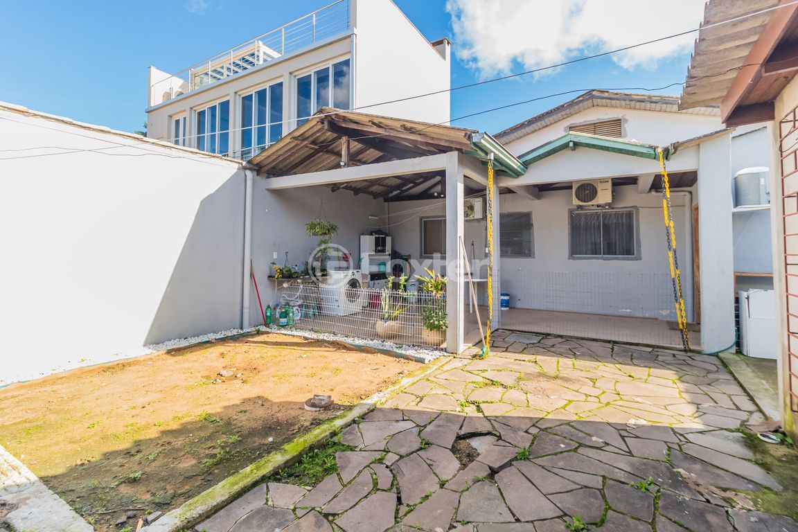 casa sobrado para comprar em Engenheiro Jorge Porto, 582 - foto 30