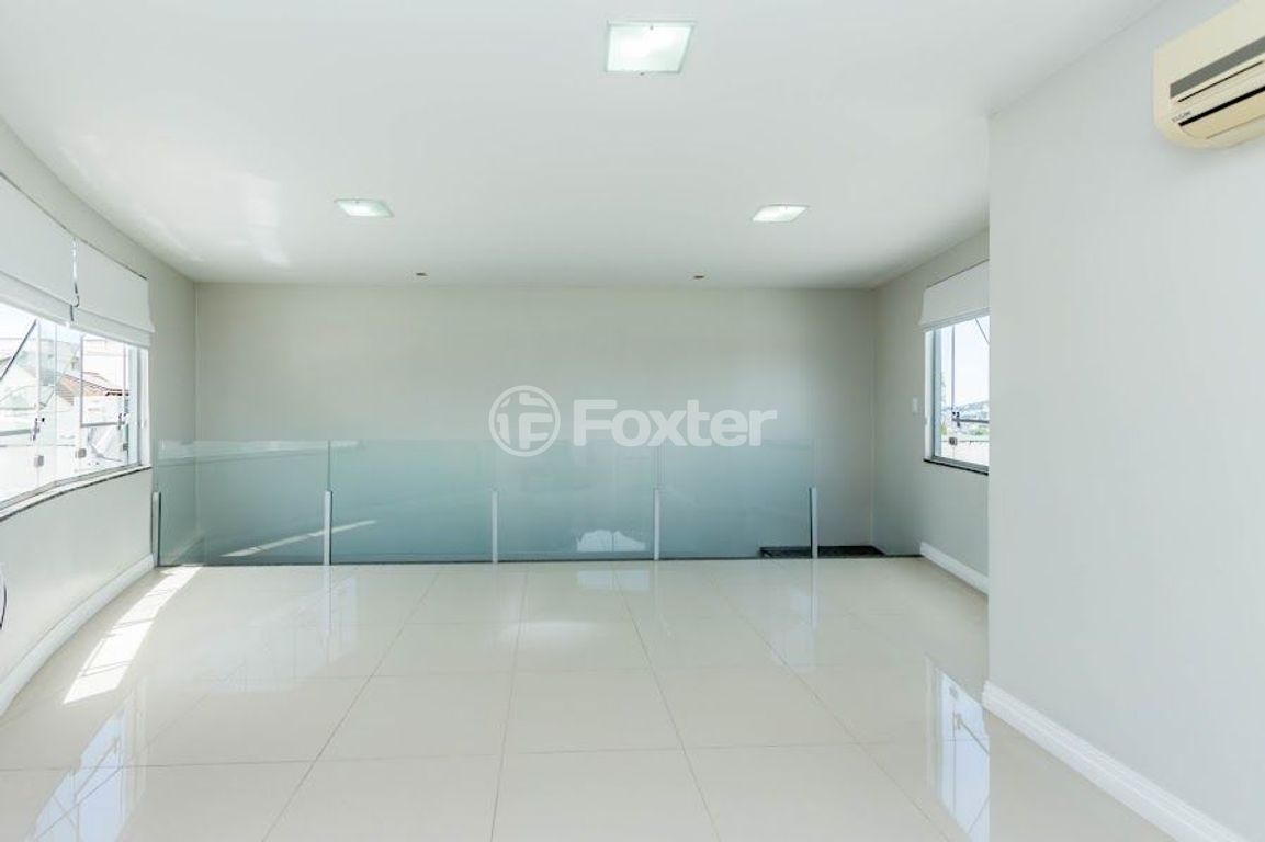 casa sobrado para comprar em Delfino Riet, 461 - foto 37