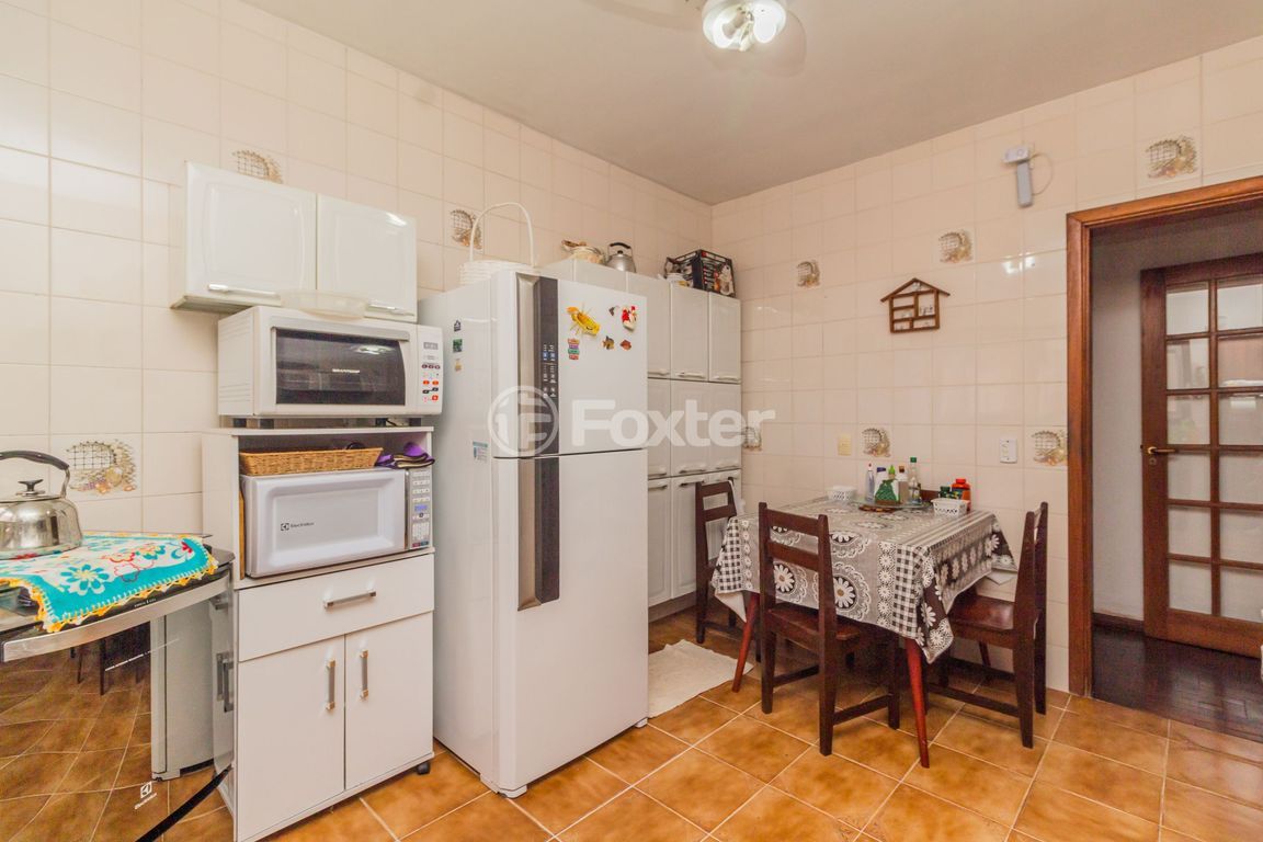 casa sobrado para comprar em VICENTE MONTEGGIA, 2231 - foto 17