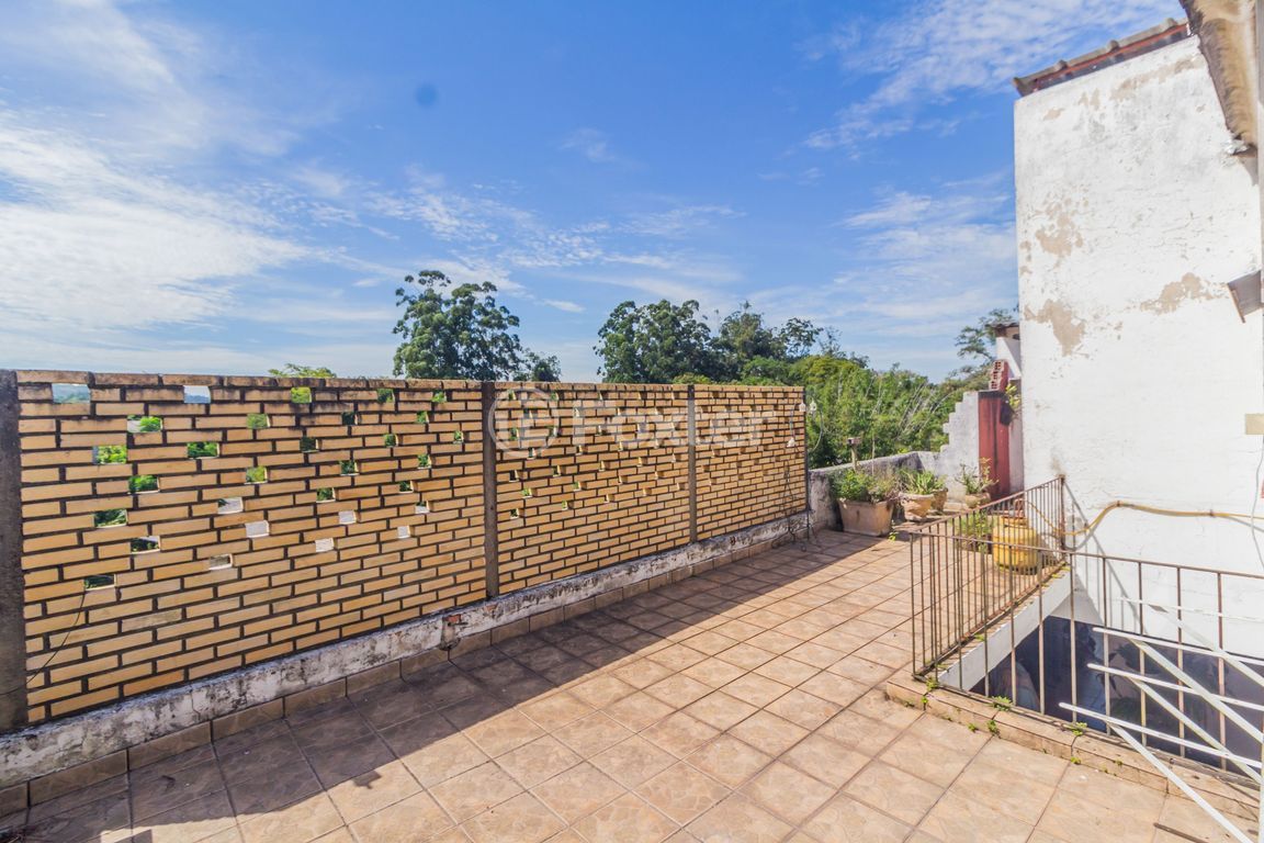 casa sobrado para comprar em VICENTE MONTEGGIA, 2231 - foto 28