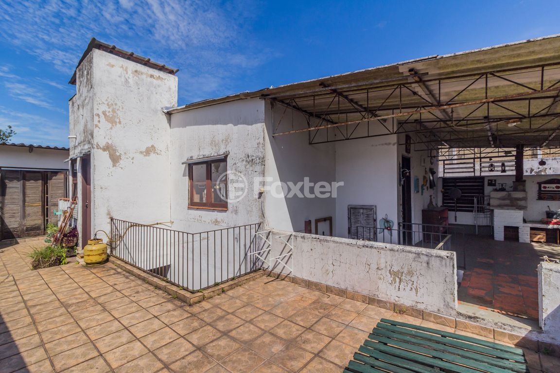 casa sobrado para comprar em VICENTE MONTEGGIA, 2231 - foto 30