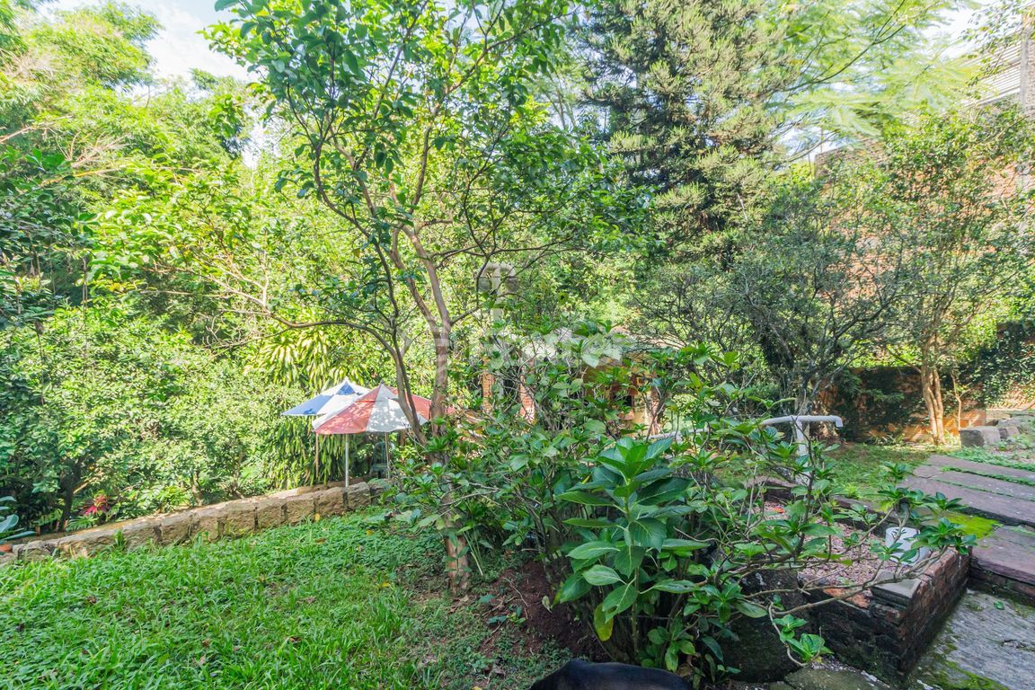 casa sobrado para comprar em VICENTE MONTEGGIA, 2231 - foto 52