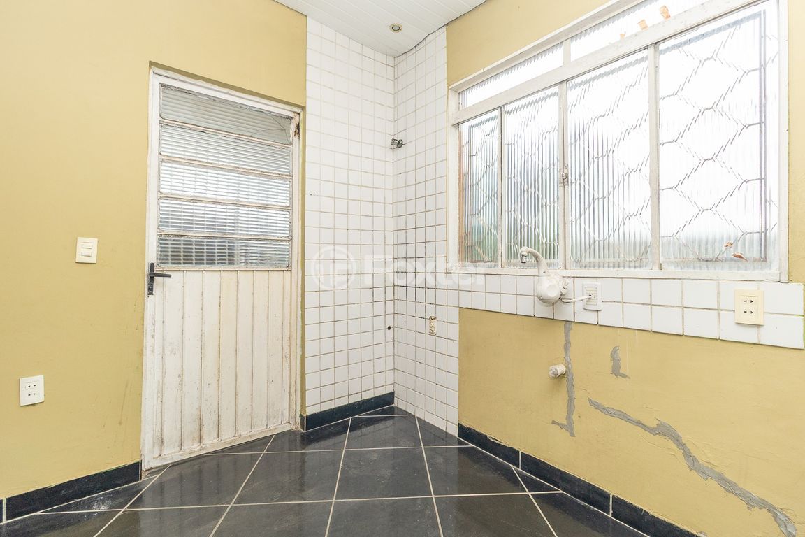 casa sobrado para comprar em Primeiro de Maio, 246 - foto 24