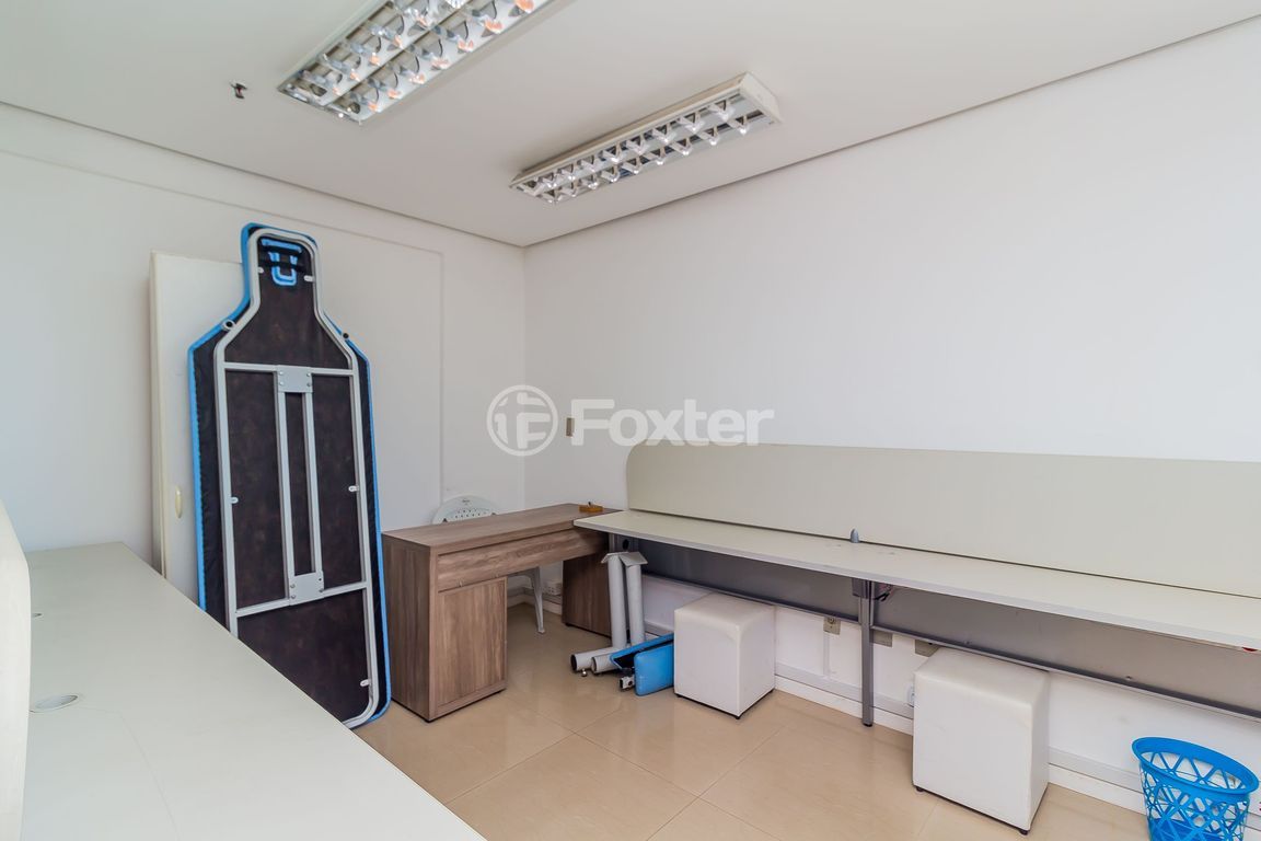 consultorio sala conjunto para comprar em Osvaldo Aranha, 440 - foto 25