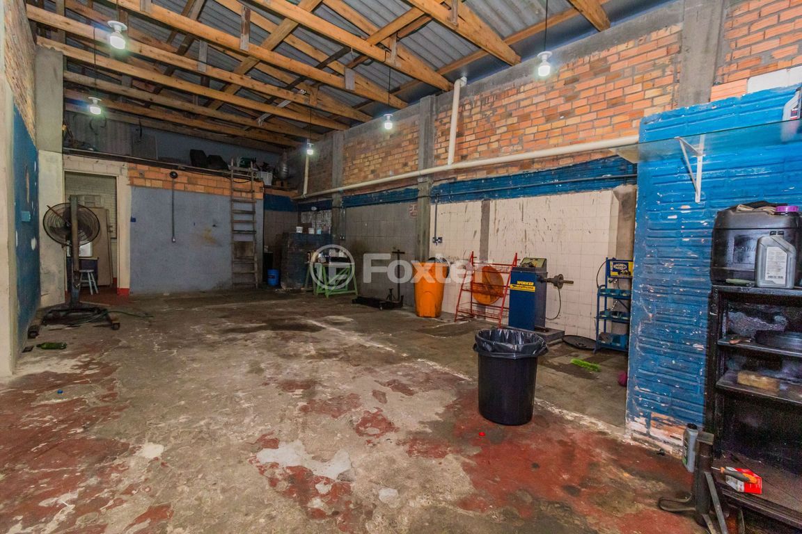 loja ponto comercial para comprar em Doutor Carlos Barbosa, 50 - foto 17