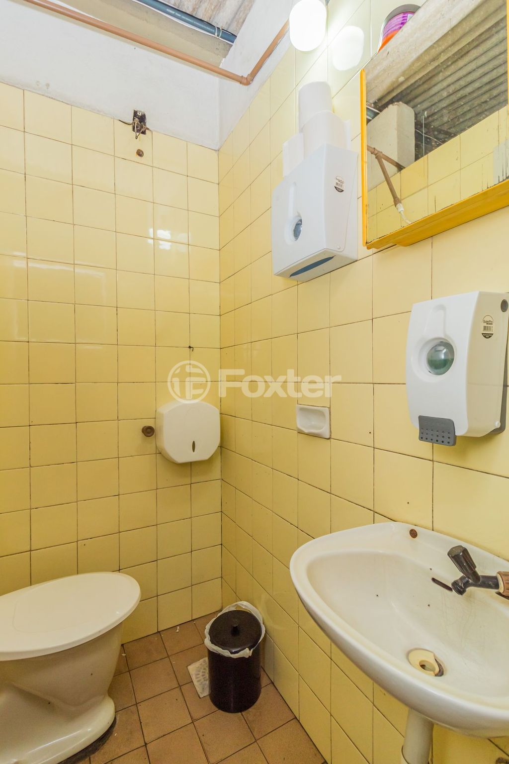 loja ponto comercial para comprar em Doutor Carlos Barbosa, 50 - foto 24