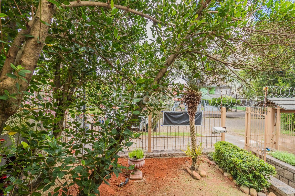 casa sobrado para comprar em Frederico Etzberger, 252 - foto 14