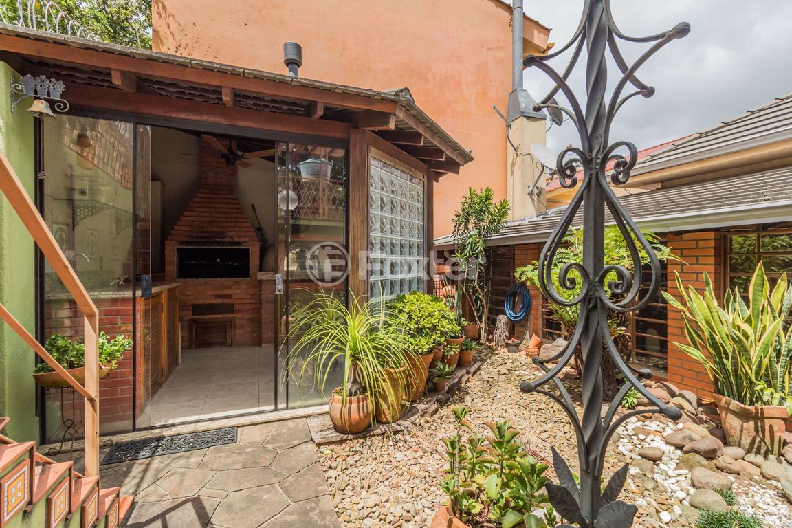 casa sobrado para comprar em Frederico Etzberger, 252 - foto 29