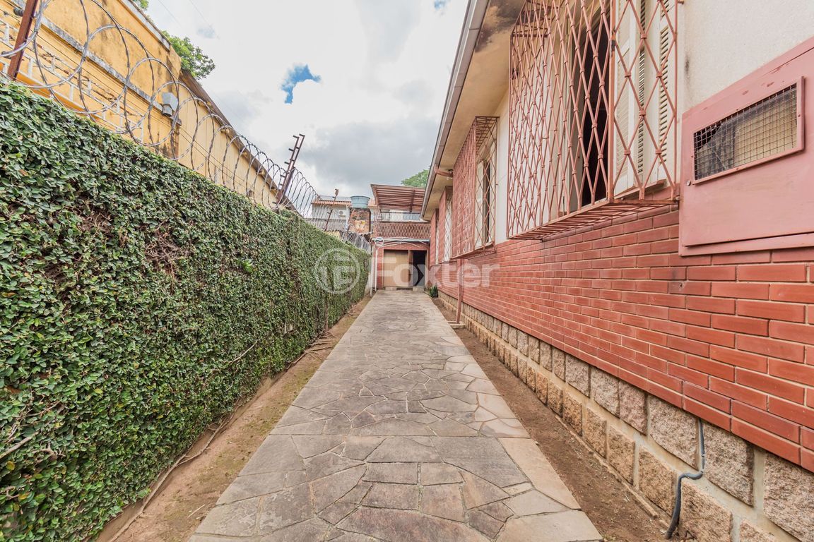 casa sobrado para comprar em Frederico Etzberger, 252 - foto 36