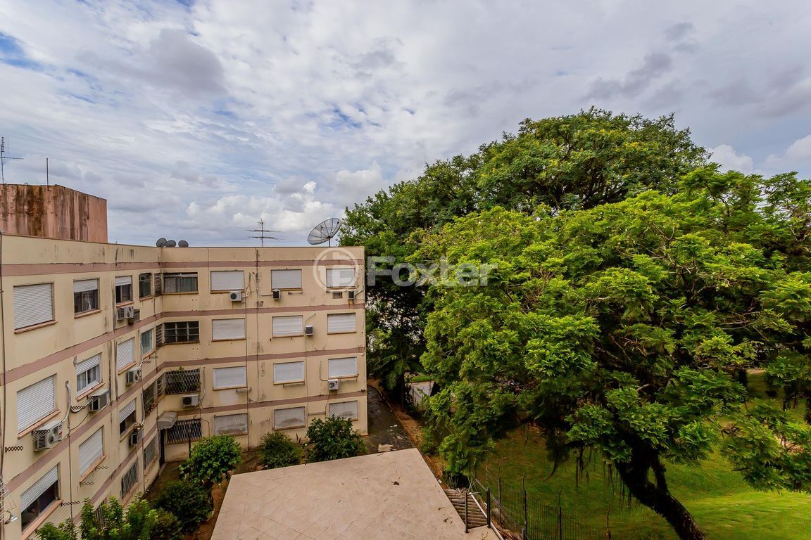 Apartamento para comprar em Moyses Antunes da Cunha, 235 - foto 18