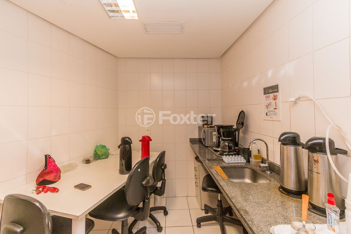 Prédio para comprar em Valdir Antônio Lopes, 221 - foto 24
