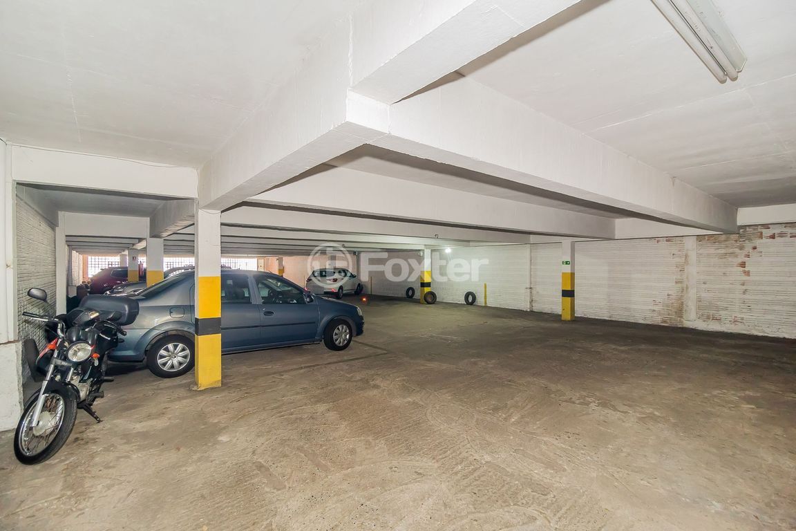 Prédio para comprar em Alberto Bins, 849 - foto 39