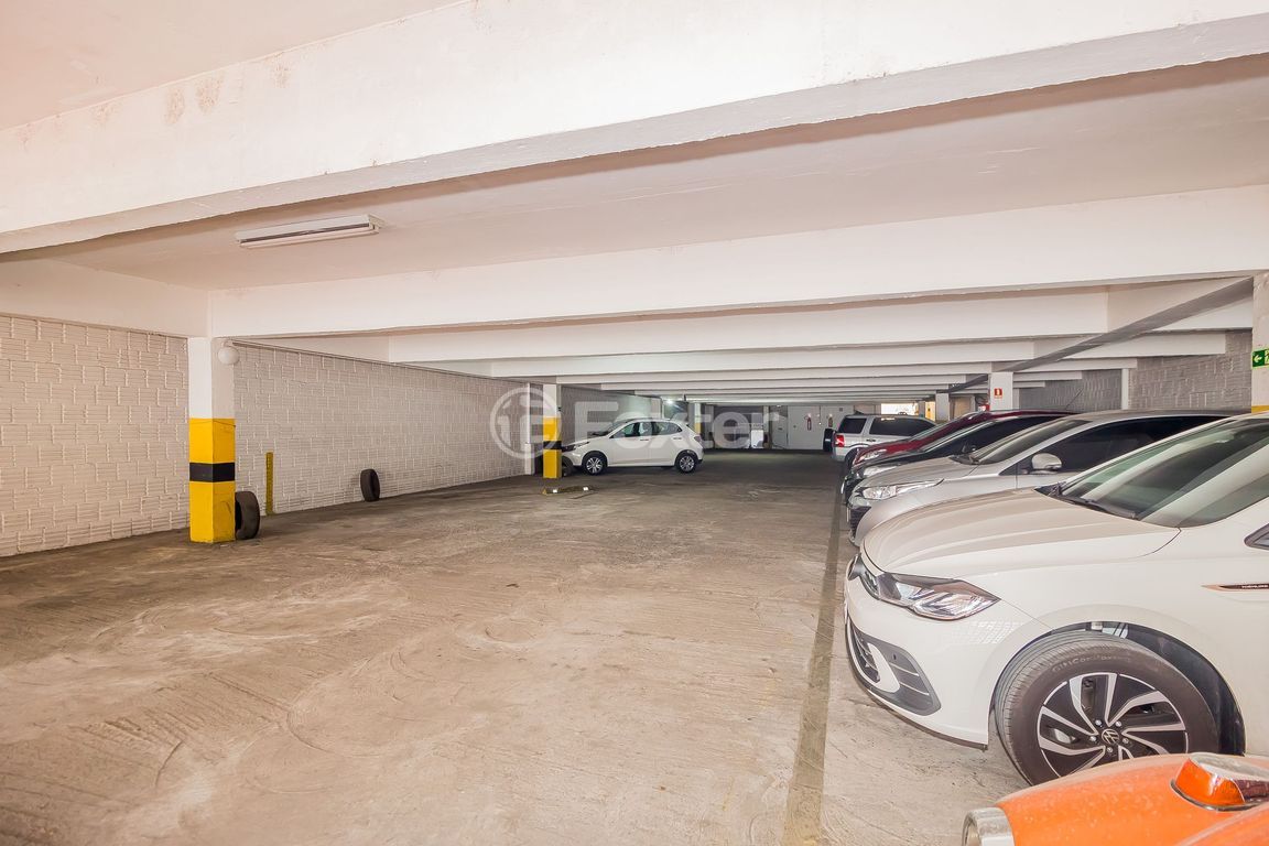 Prédio para comprar em Alberto Bins, 849 - foto 42