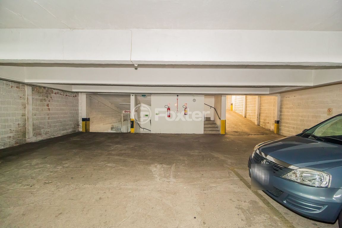 Prédio para comprar em Alberto Bins, 849 - foto 48