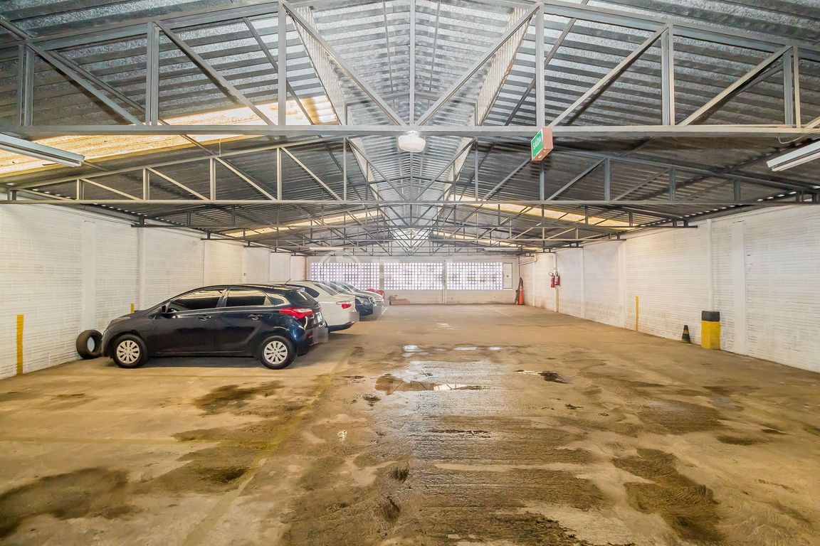 Prédio para comprar em Alberto Bins, 849 - foto 70