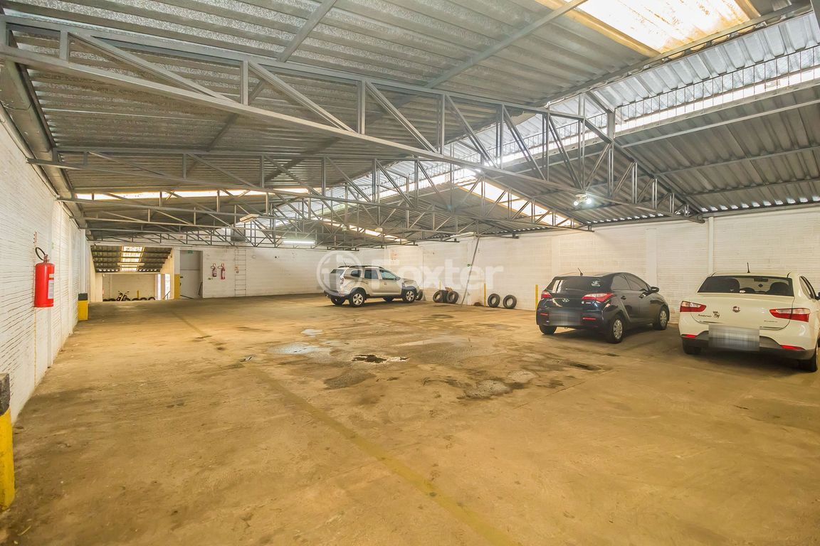 Prédio para comprar em Alberto Bins, 849 - foto 79