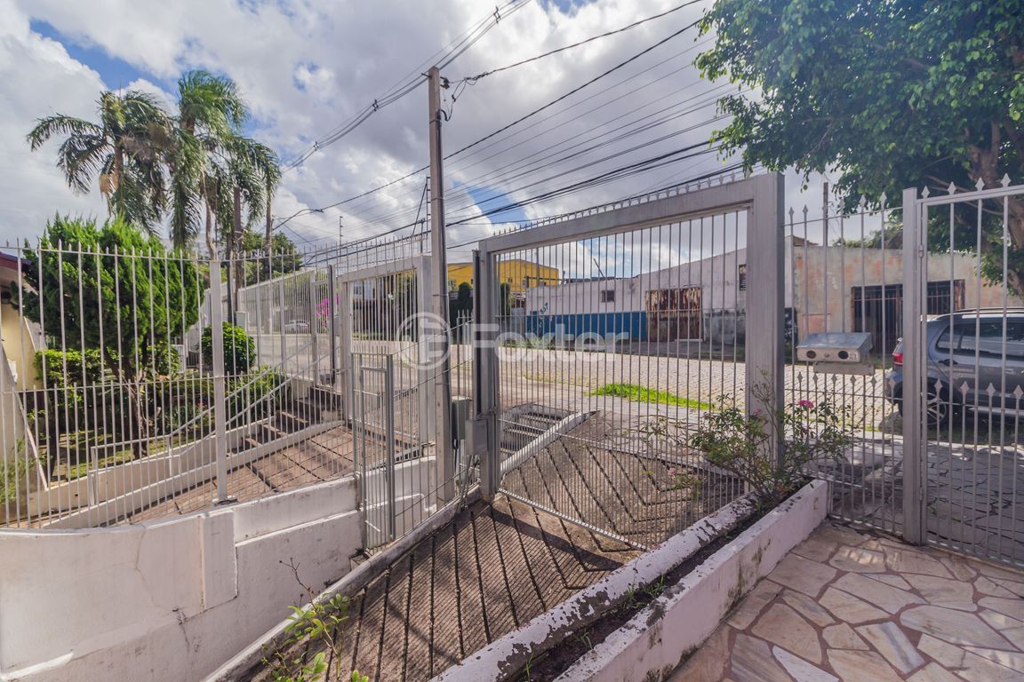casa sobrado para comprar em Delfino Riet, 350 - foto 51