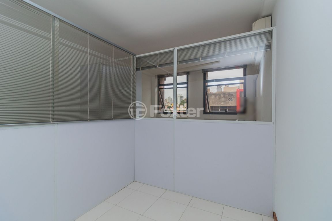 consultorio sala conjunto para comprar em Ramiro Barcelos, 1954 - foto 13