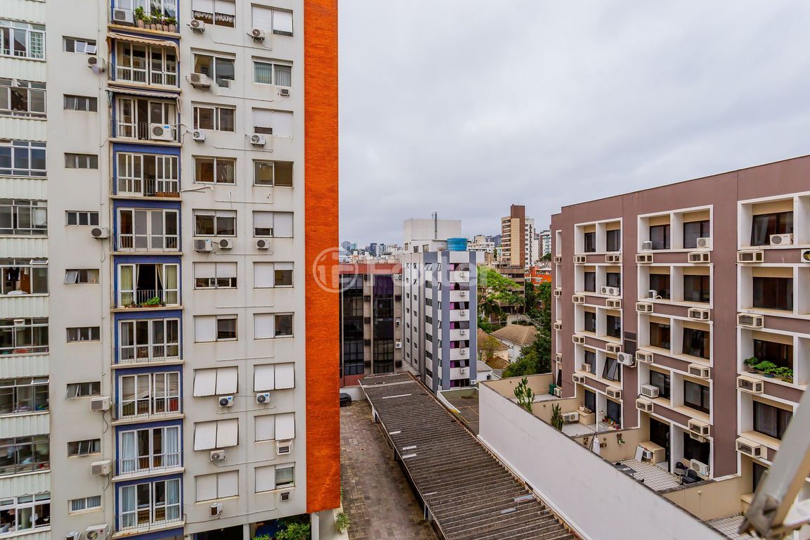 Apartamento para comprar em VINTE E QUATRO DE OUTUBRO, 1085 - foto 17