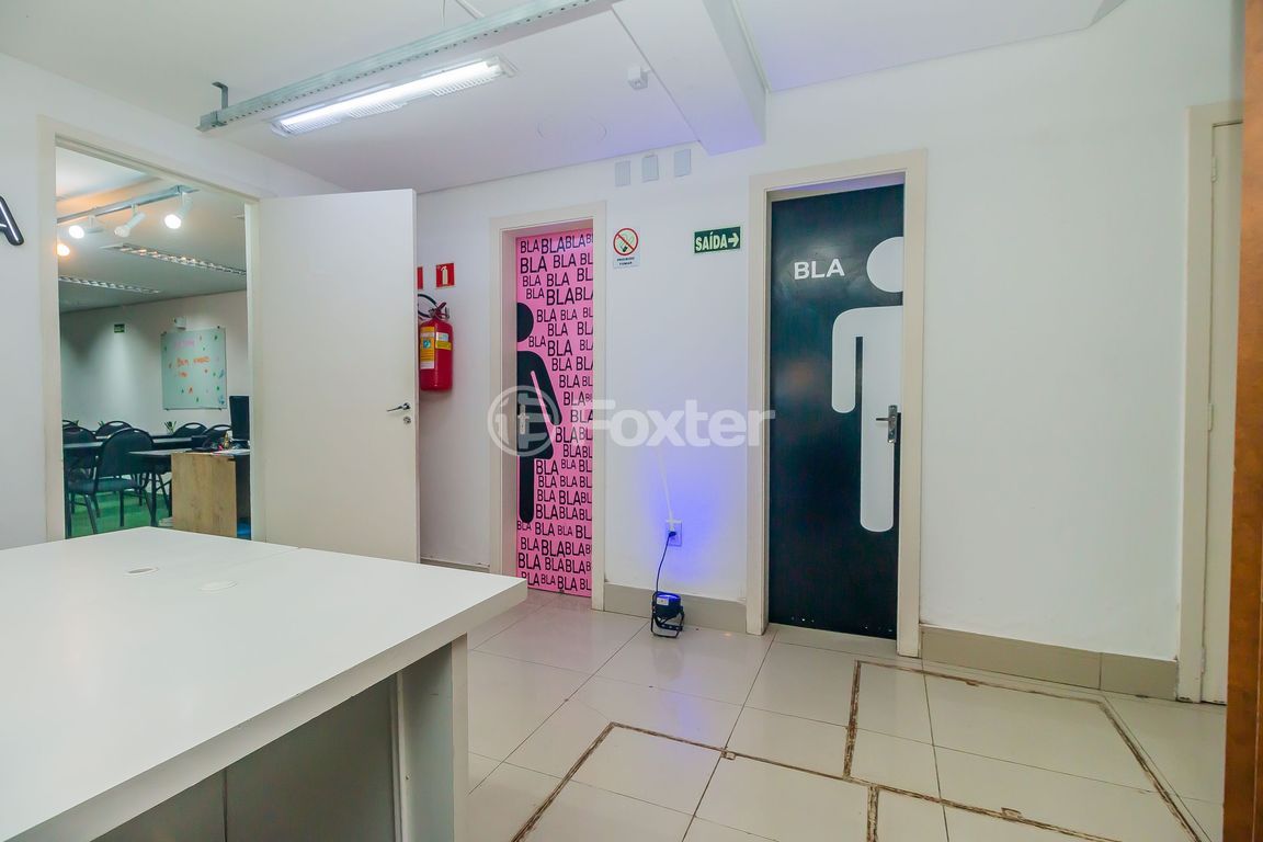 Prédio para comprar em GETULIO VARGAS, 156 - foto 15