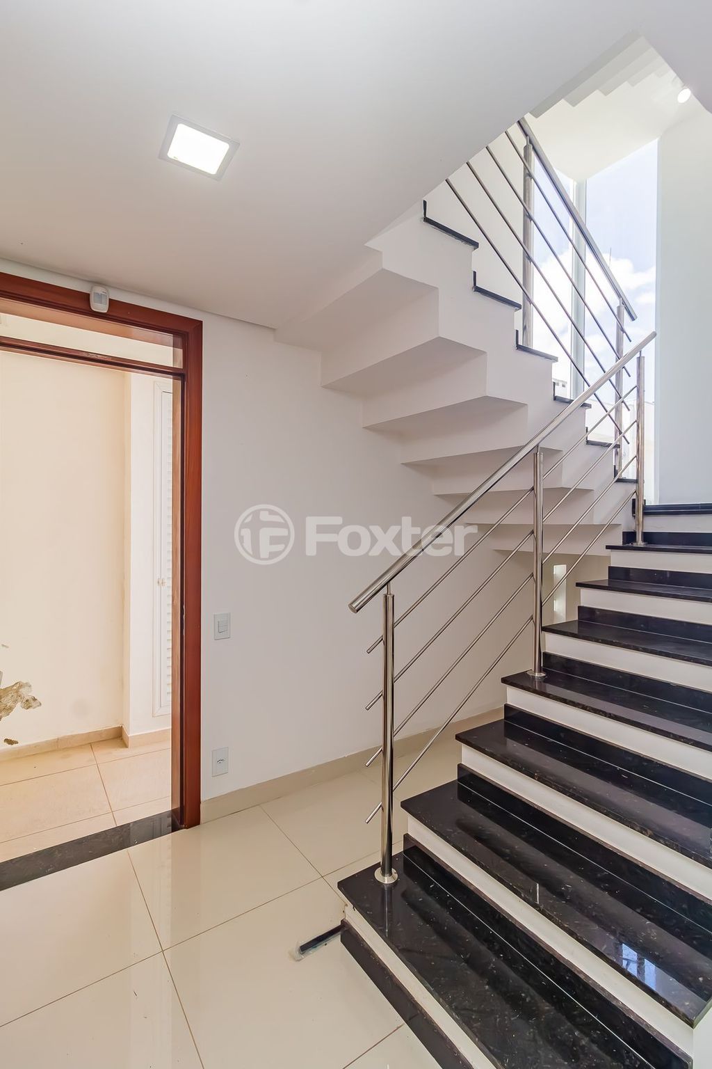 casa sobrado para comprar em Ivo Walter Kern, 650 - foto 18