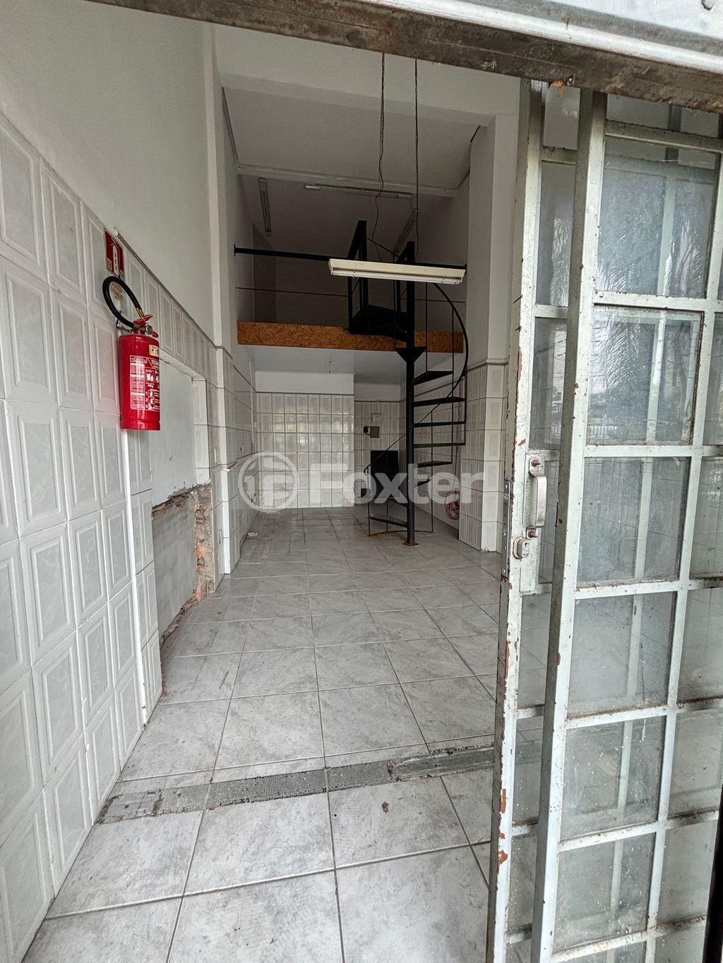 loja ponto comercial para comprar em Alcebíades Caetano da Silva, 15 - foto 5