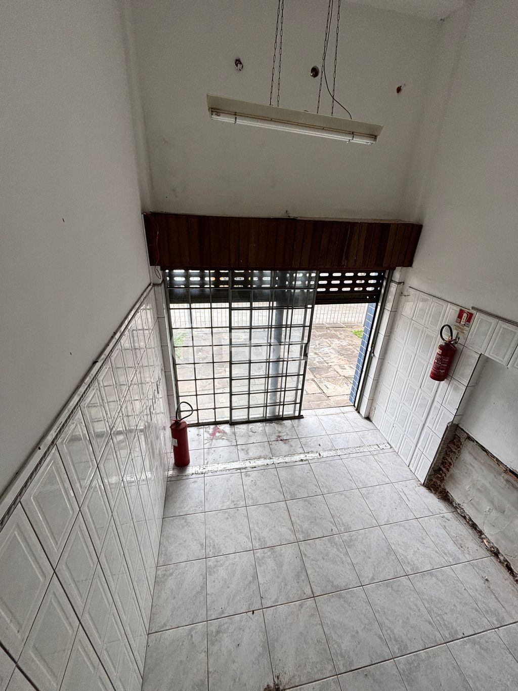 loja ponto comercial para comprar em Alcebíades Caetano da Silva, 15 - foto 8