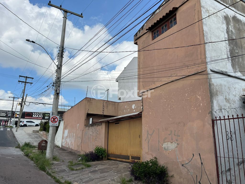 casa sobrado para comprar em VICENTE MONTEGGIA, 1235 - foto 14