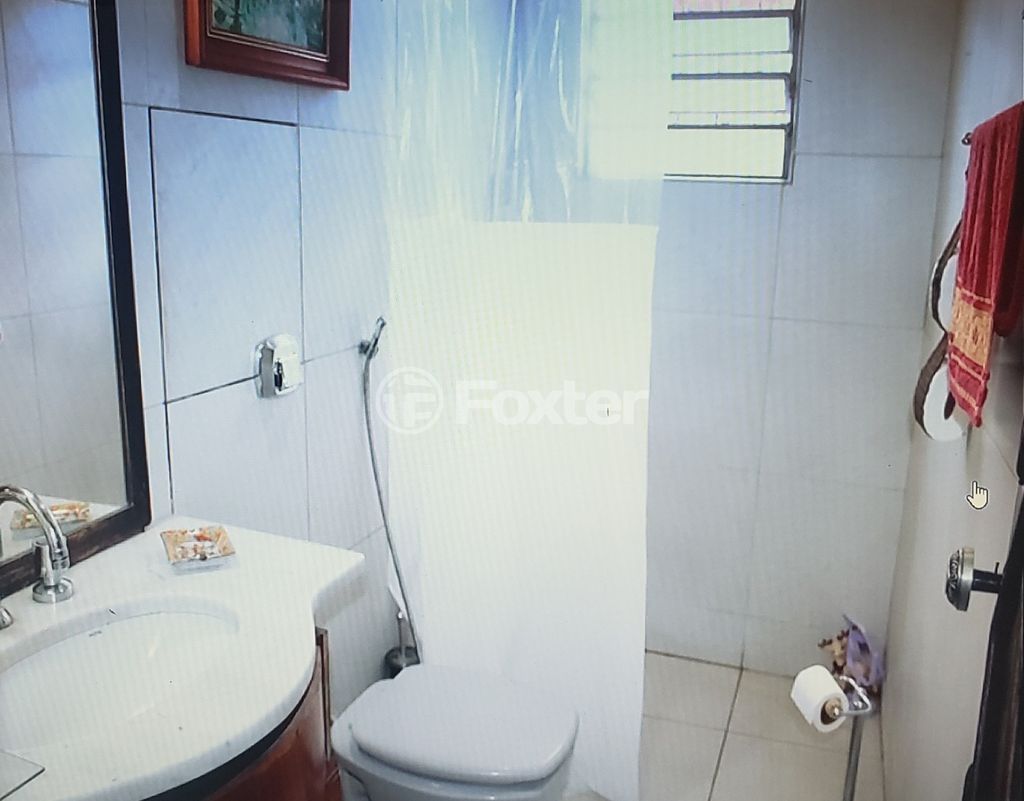 casa sobrado para comprar em Leomar Rodrigues Vieira, 115 - foto 15