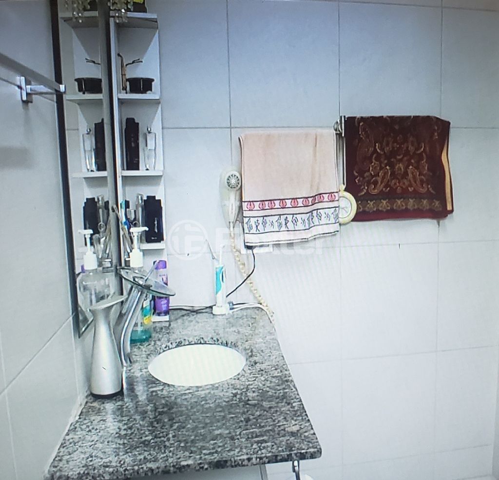 casa sobrado para comprar em Leomar Rodrigues Vieira, 115 - foto 18