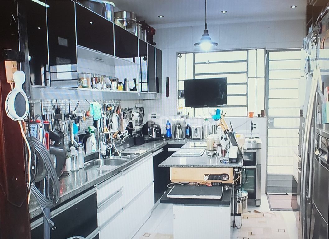 casa sobrado para comprar em Leomar Rodrigues Vieira, 115 - foto 8