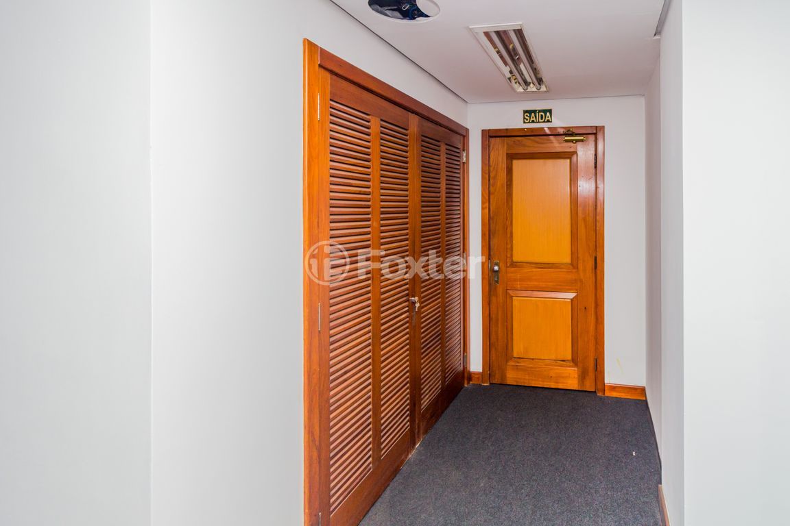 consultorio sala conjunto para comprar em JULIO DE CASTILHOS, 132 - foto 32