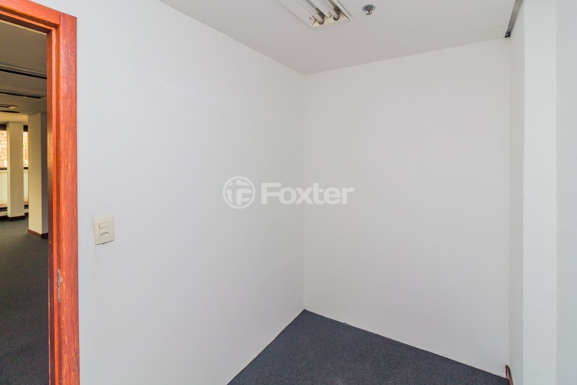 consultorio sala conjunto para comprar em JULIO DE CASTILHOS, 132 - foto 45