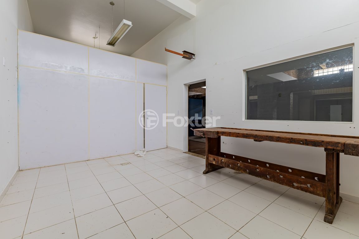 Prédio para comprar em Coronel Aparício Borges, 11 - foto 8