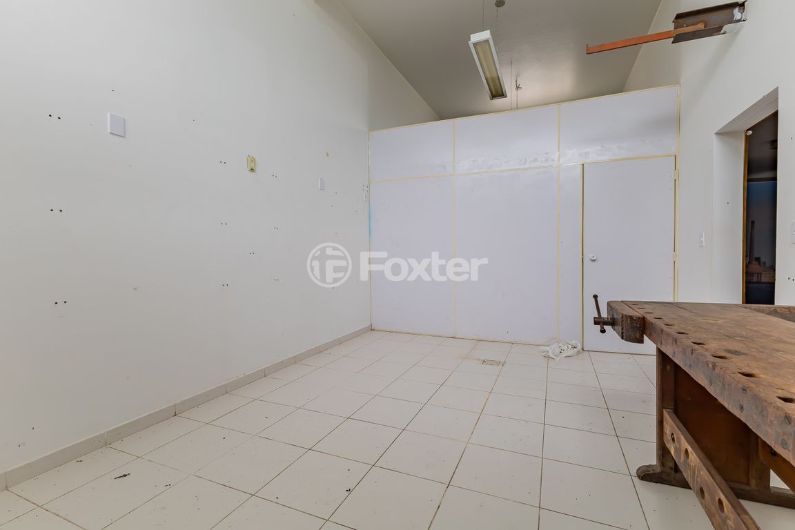 Prédio para comprar em Coronel Aparício Borges, 11 - foto 7